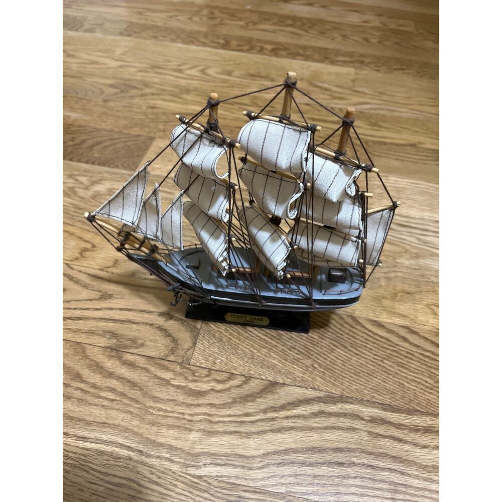 Vintage Wooden Replica of Cutty Sark 1869 Tall Model Ship 9.5
